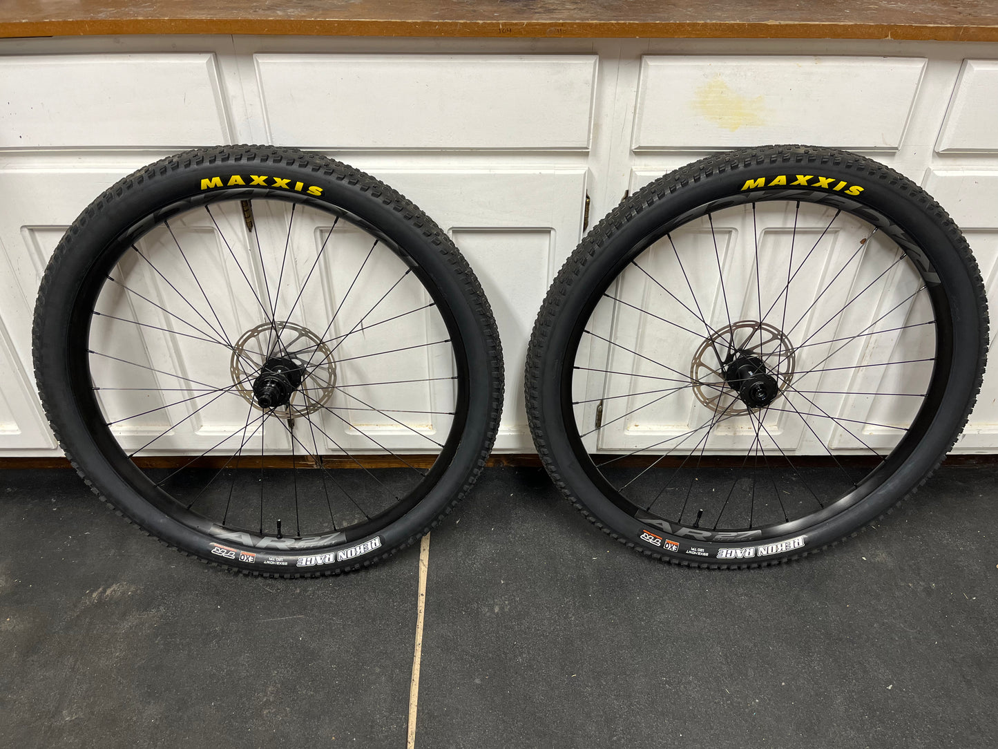 RaceFace Affect AR 27 29” Wheelset
