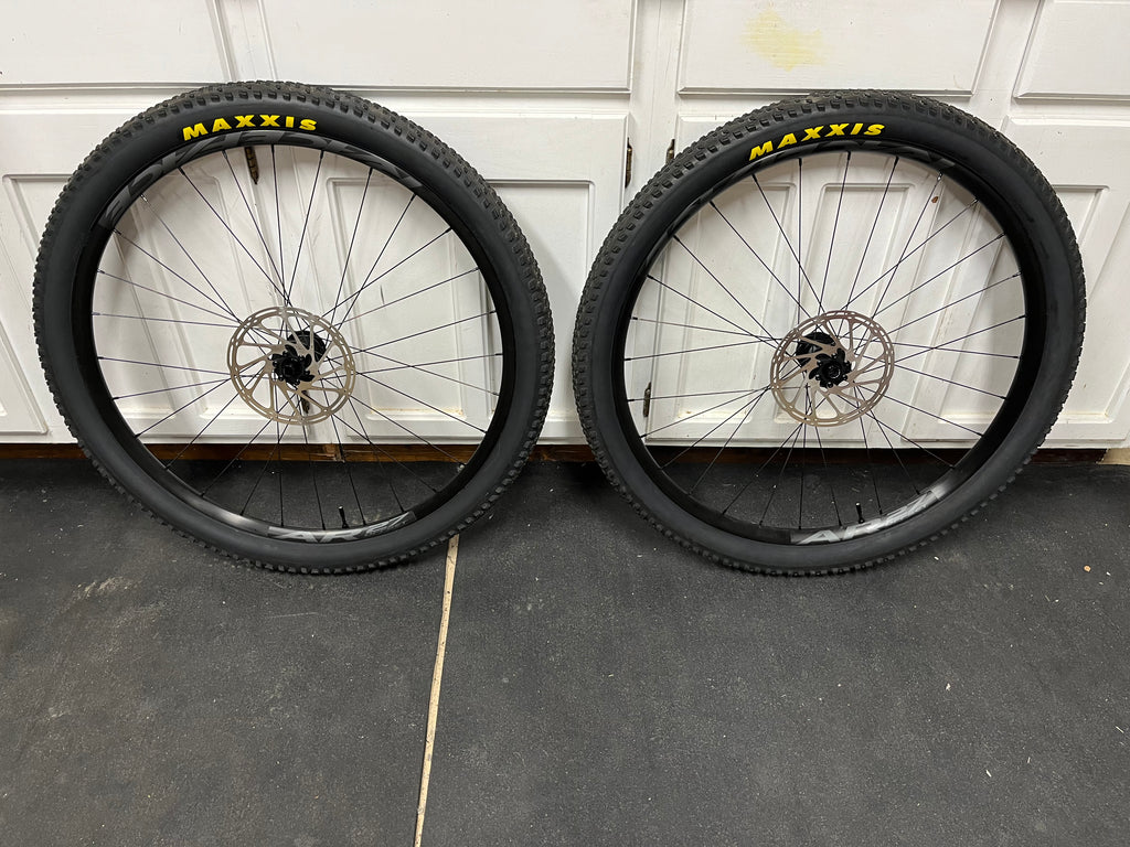 RaceFace Affect AR 27 29” Wheelset