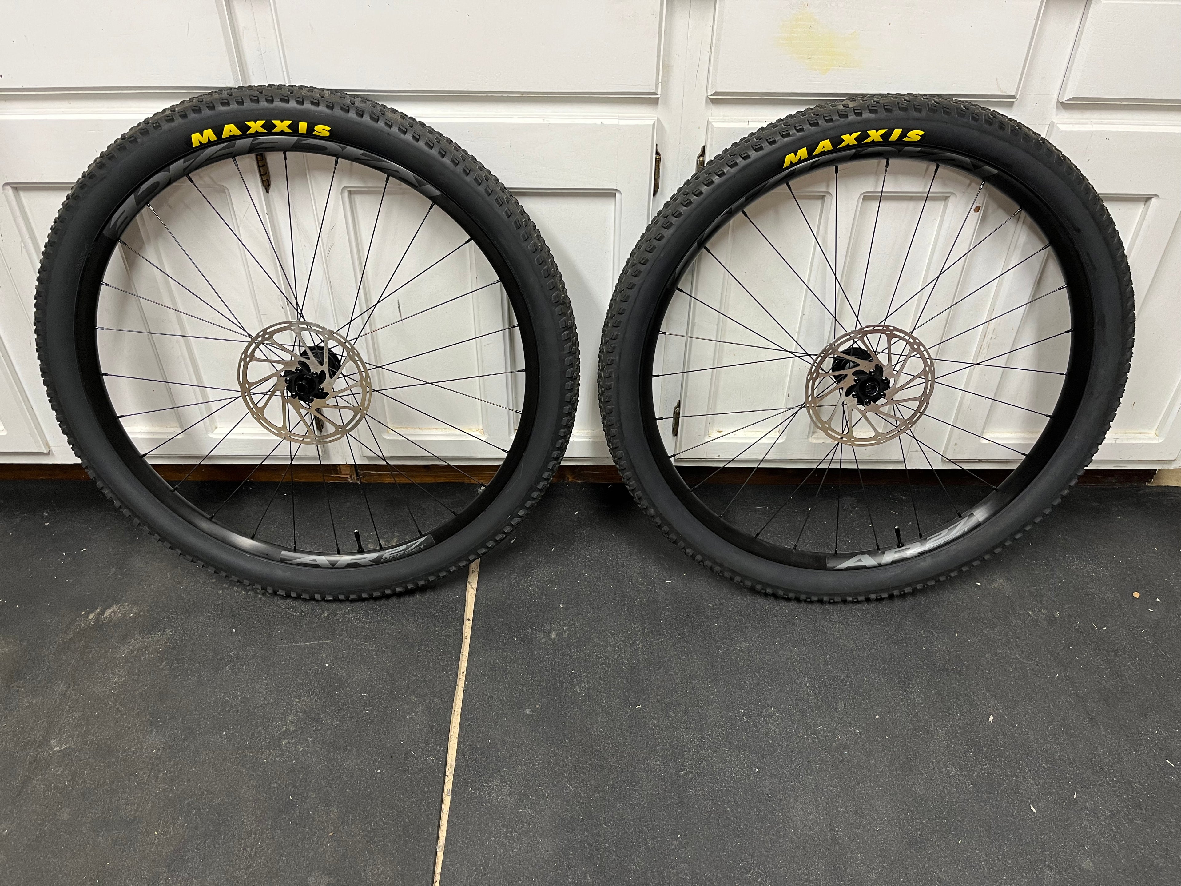 RaceFace Affect AR 27 29” Wheelset