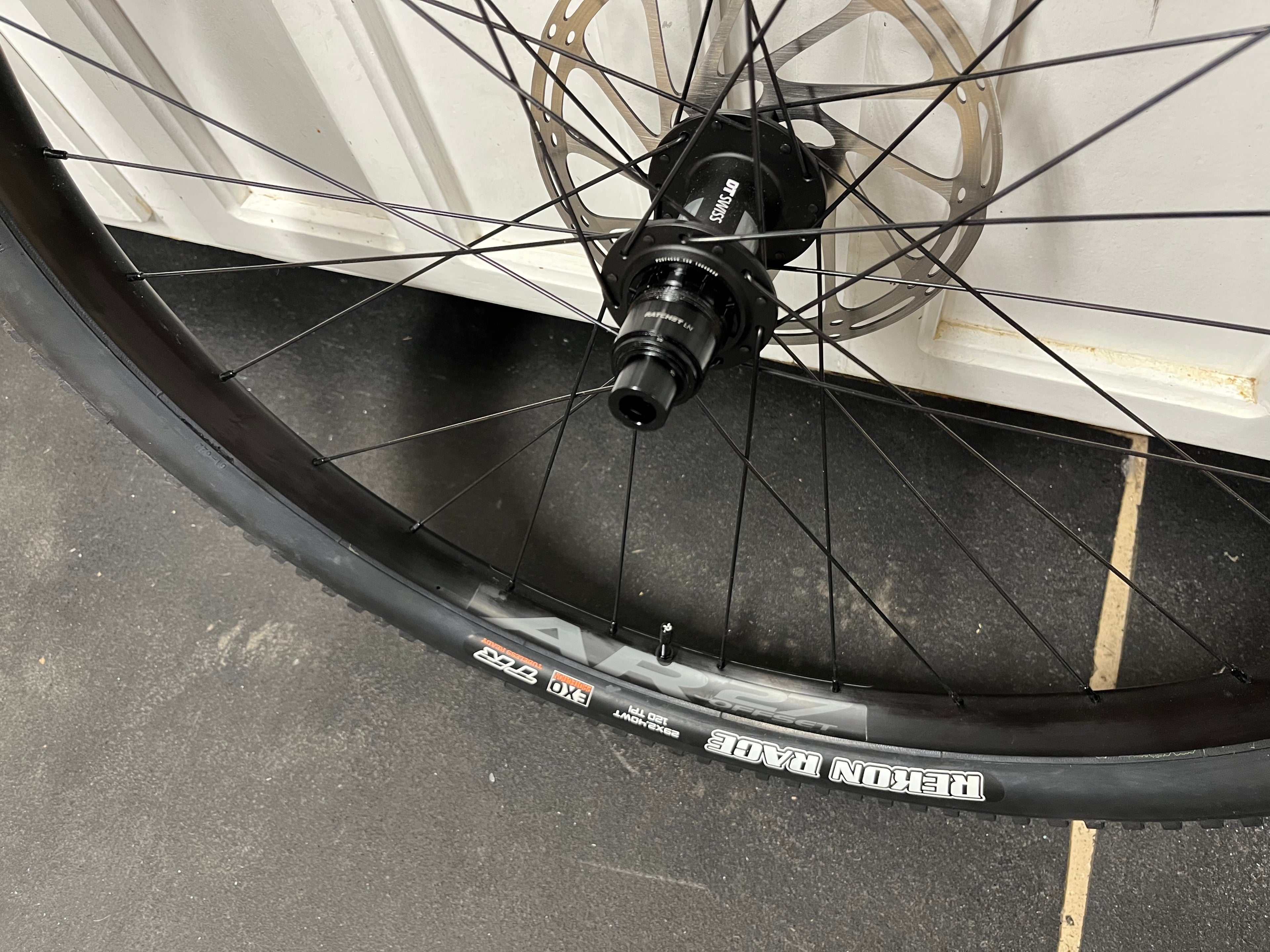 RaceFace Affect AR 27 29” Wheelset